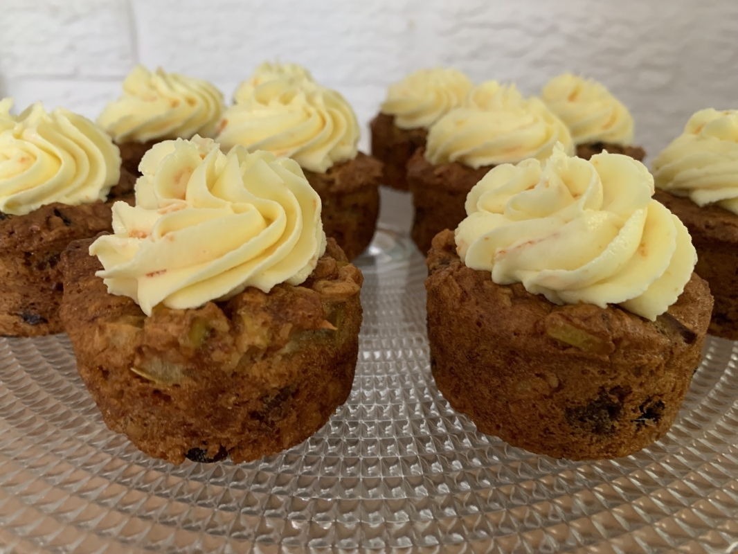 allergy-friendly-apple-apricot-mini-cake-with-orange-frosting-new-recipe-14-may-2025-6-001.jpeg