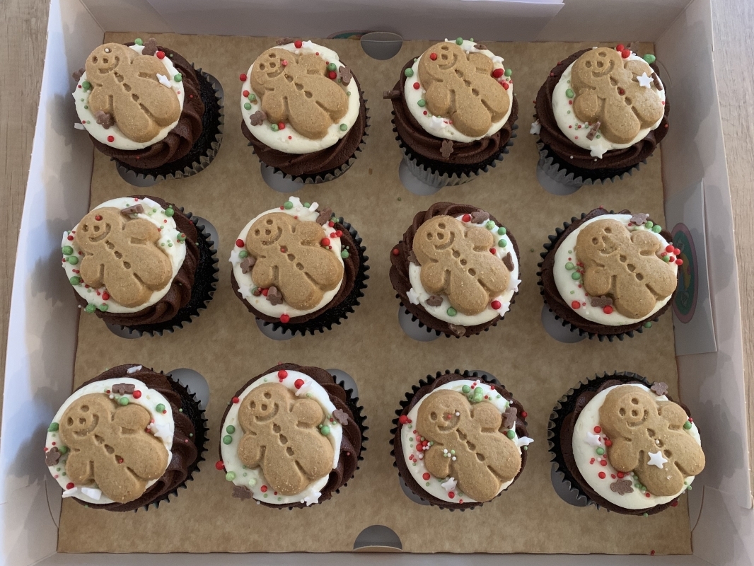 chocolate-cupcake-with-gingerbread-man-biscuit-november-2025.jpeg
