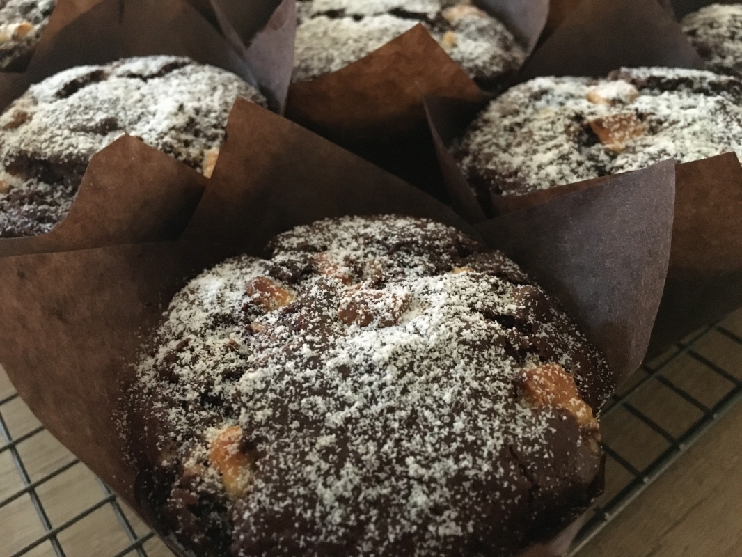 double-choc-chip-muffins-with-white-choc-chips-2-002.jpg