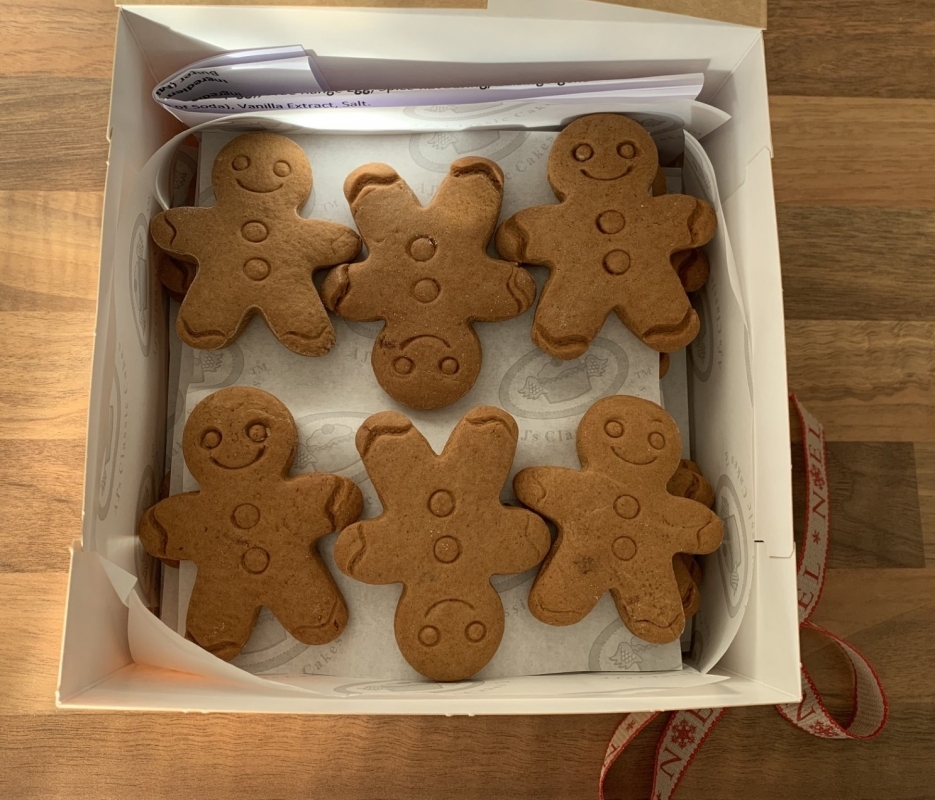 mini-gingerbread-men-without-decoration-november-2025-001.jpg