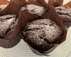 chocolate-muffins-on-cake-stand-vegan-gluten-free-october-2021-001.jpg