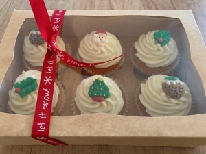 gluten-free-vanilla-christmas-cupcake-december-2023-2.jpg