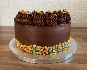 vegan-gluten-free-chocolate-fudge-celebration-cake-february-2023-2.jpg