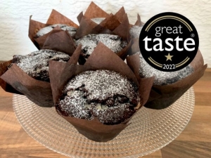 vegan-gluten-free-chocolate-muffin-with-great-taste-2022-badge-august-2022-001.jpg